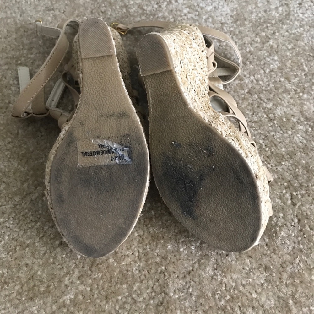 Tan wedges - Picture 3 of 3